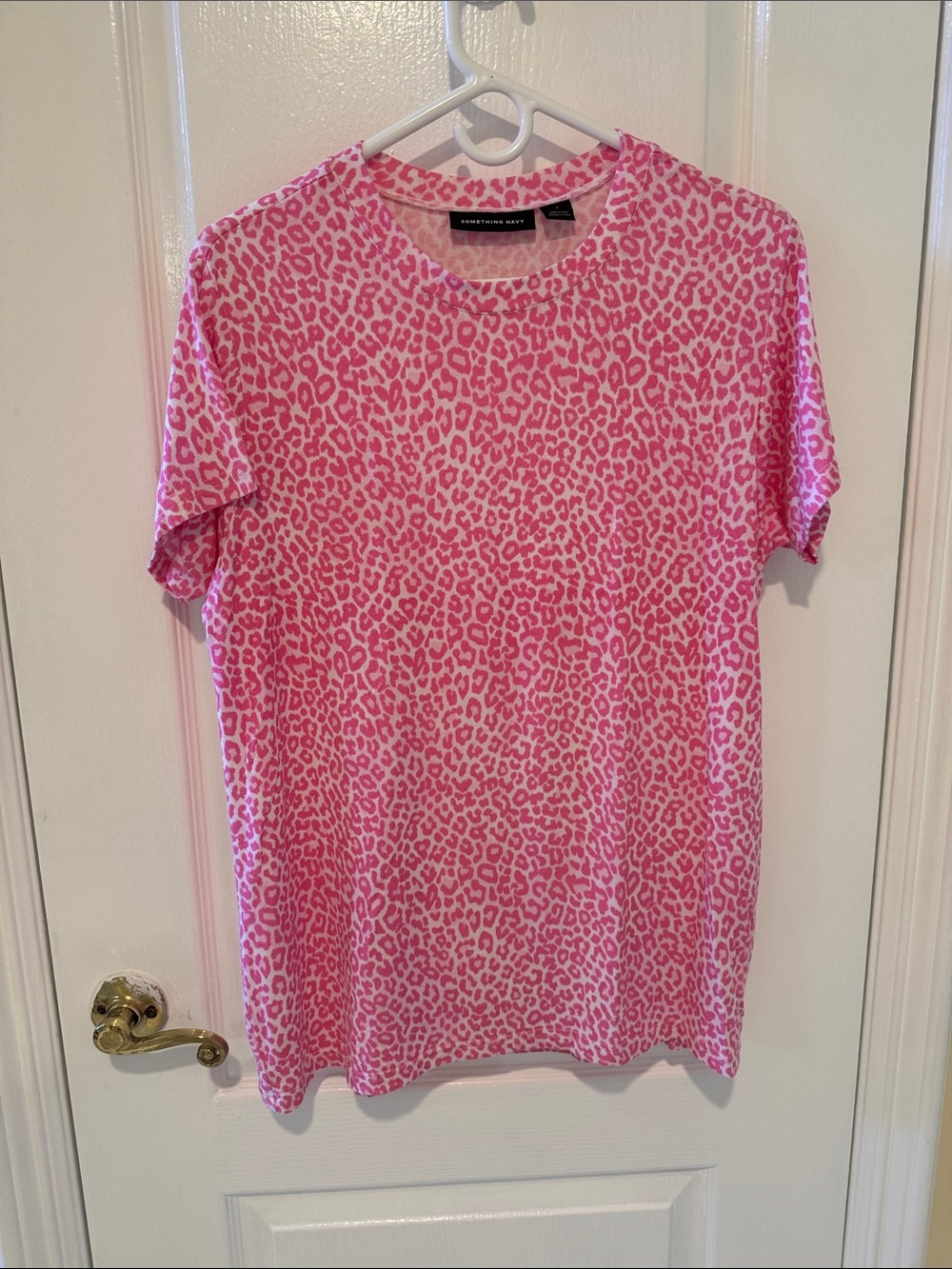 Something Navy Pink Leopard Print Short Sleeve Tee